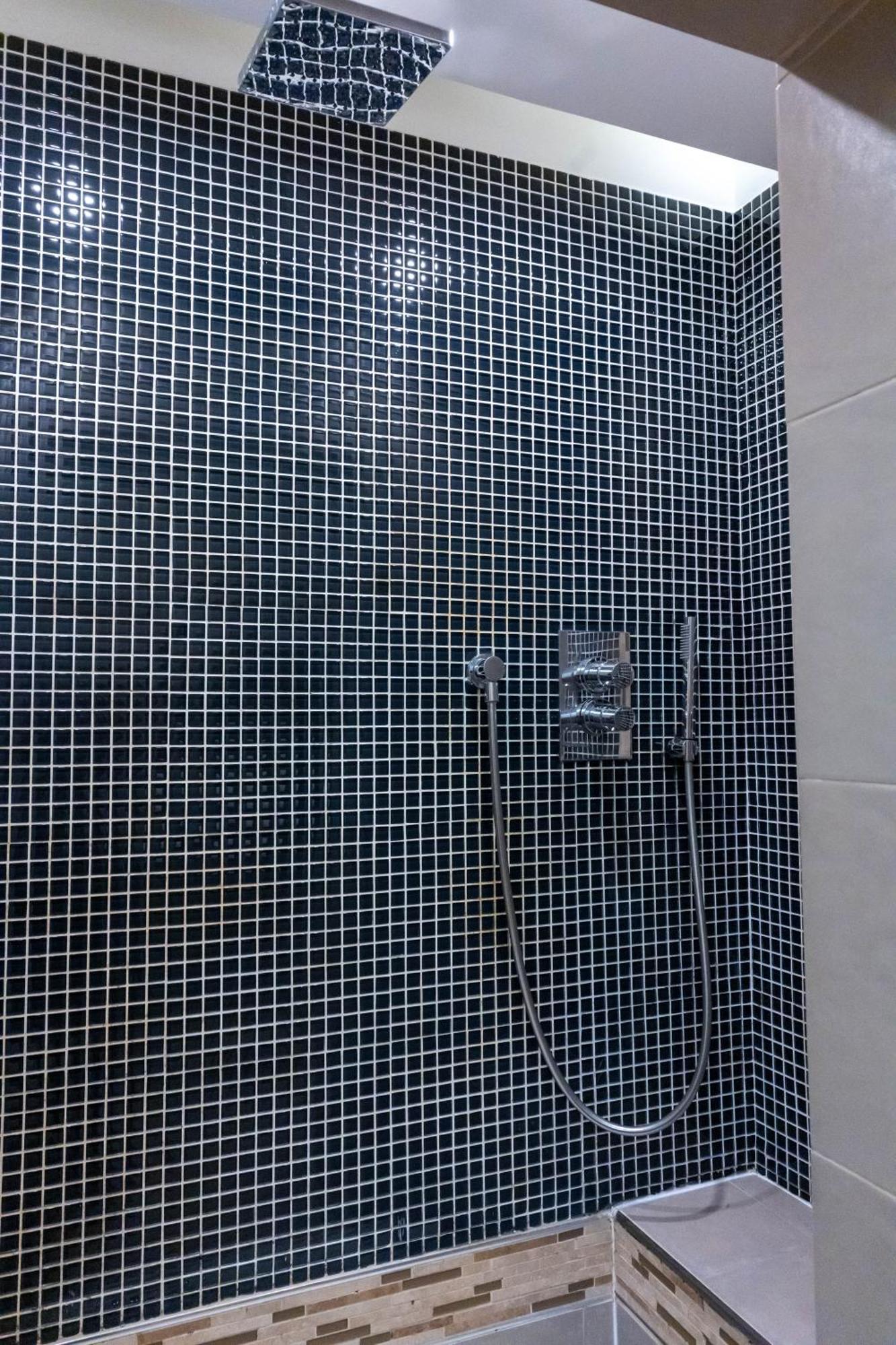 Ihh Suites Rome Exterior photo